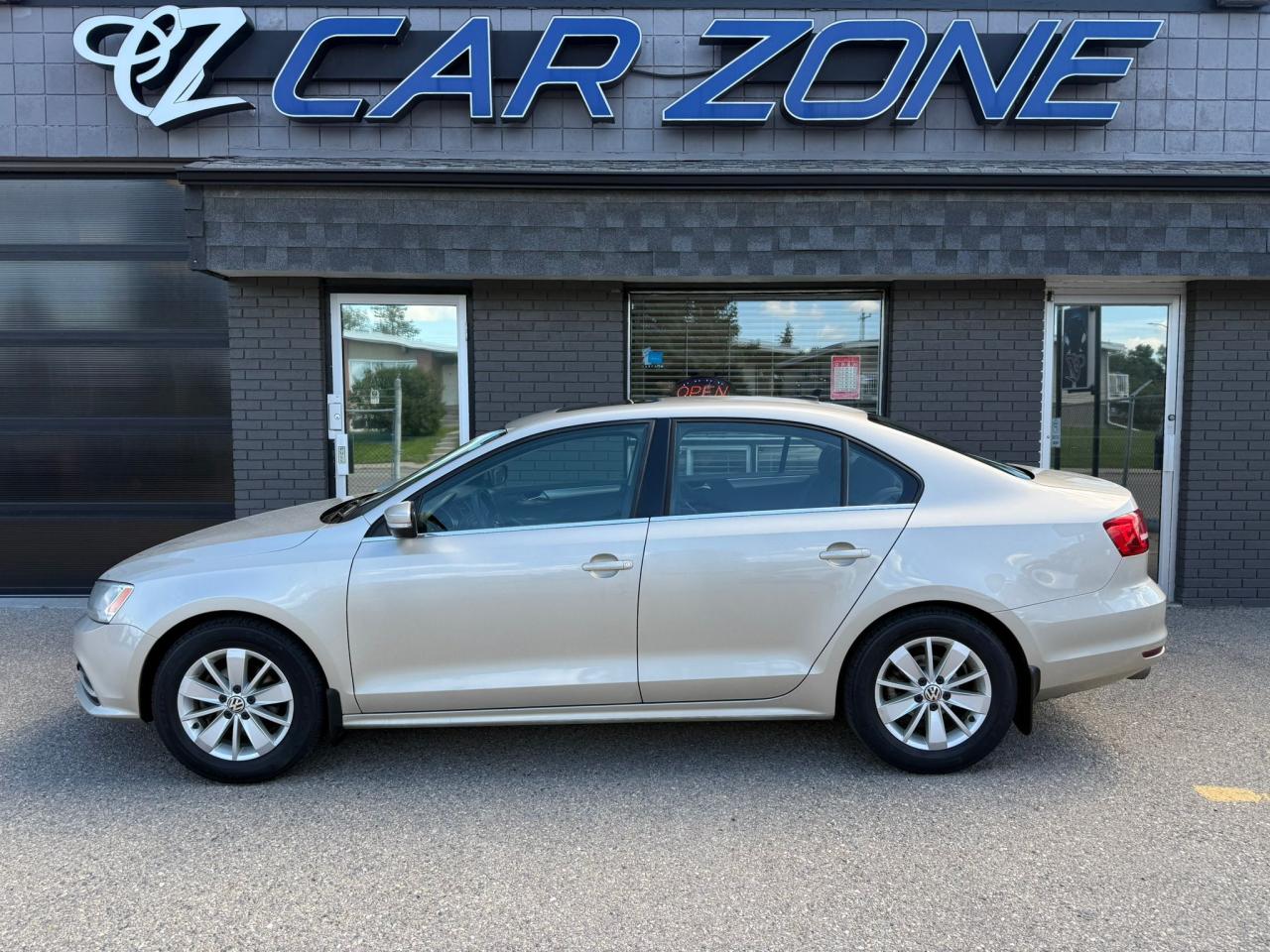 2015 Volkswagen Jetta Trendline | Clean Carfax, Low KMs, Fully Serviced! - Photo #8