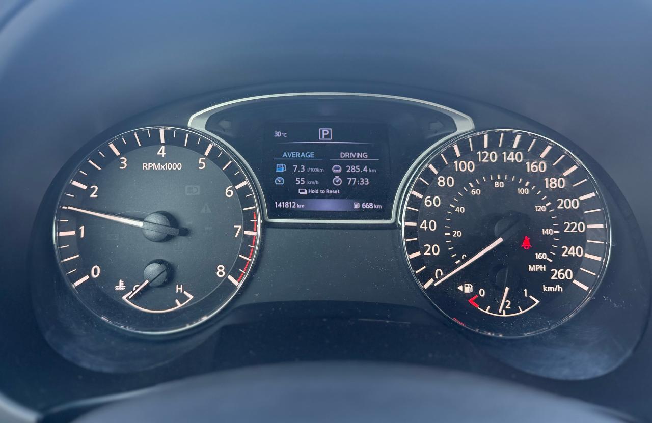 2016 Nissan Altima SV Photo