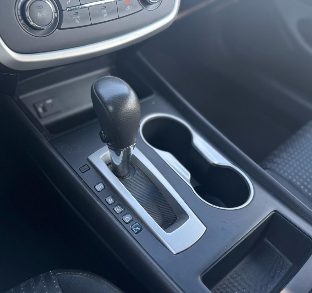 2016 Nissan Altima SV Photo