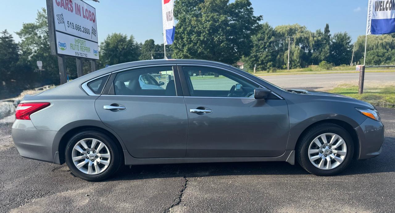 2016 Nissan Altima 2.5 Photo18
