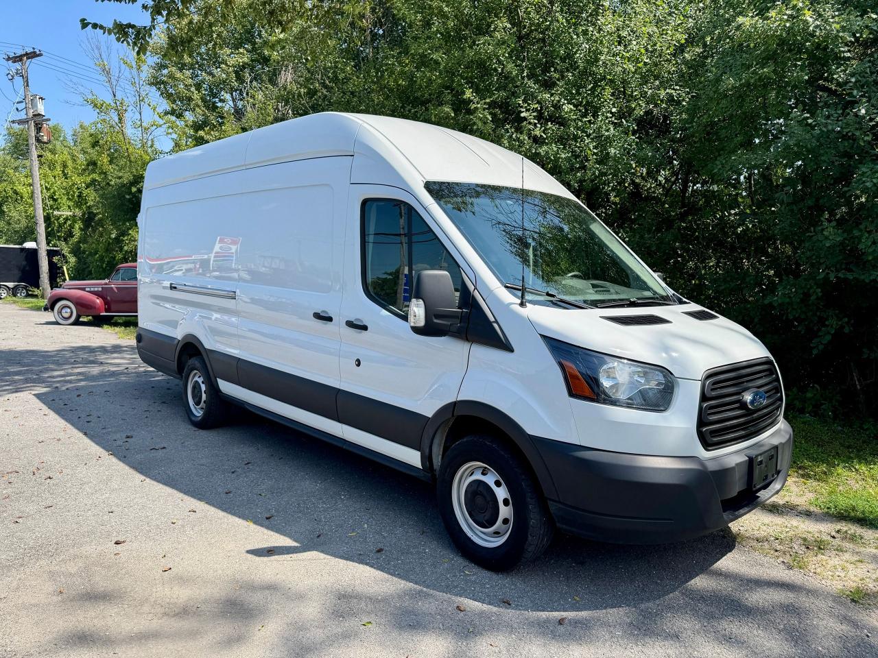 2019 Ford Transit 250 148" HR CARGO VAN - Photo #15