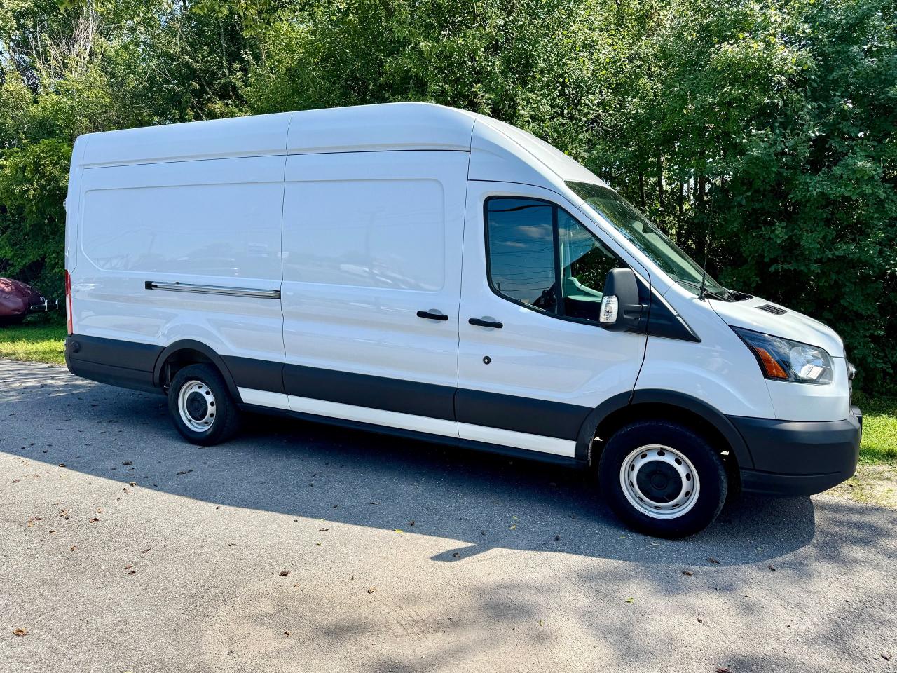 2019 Ford Transit 250 148" HR CARGO VAN - Photo #16