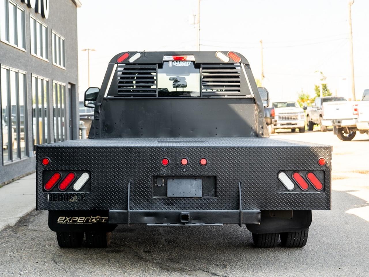 2019 Ford SUPER DUTY F-550 DRW XLT F-550 FLATDECK DIESEL Photo31