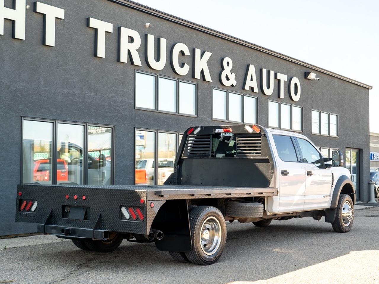 2019 Ford SUPER DUTY F-550 DRW XLT F-550 FLATDECK DIESEL Photo30