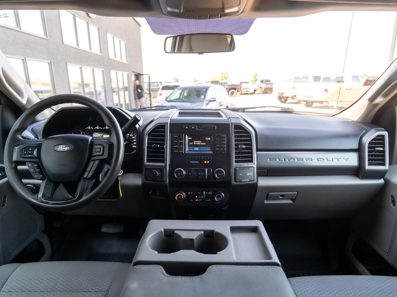 2019 Ford SUPER DUTY F-550 DRW XLT F-550 FLATDECK DIESEL Photo15
