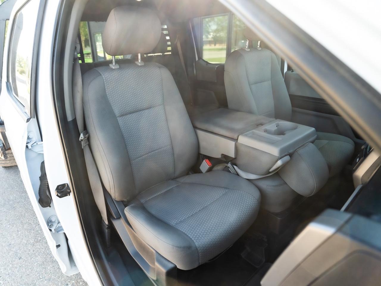 2019 Ford SUPER DUTY F-550 DRW XLT F-550 FLATDECK DIESEL Photo23