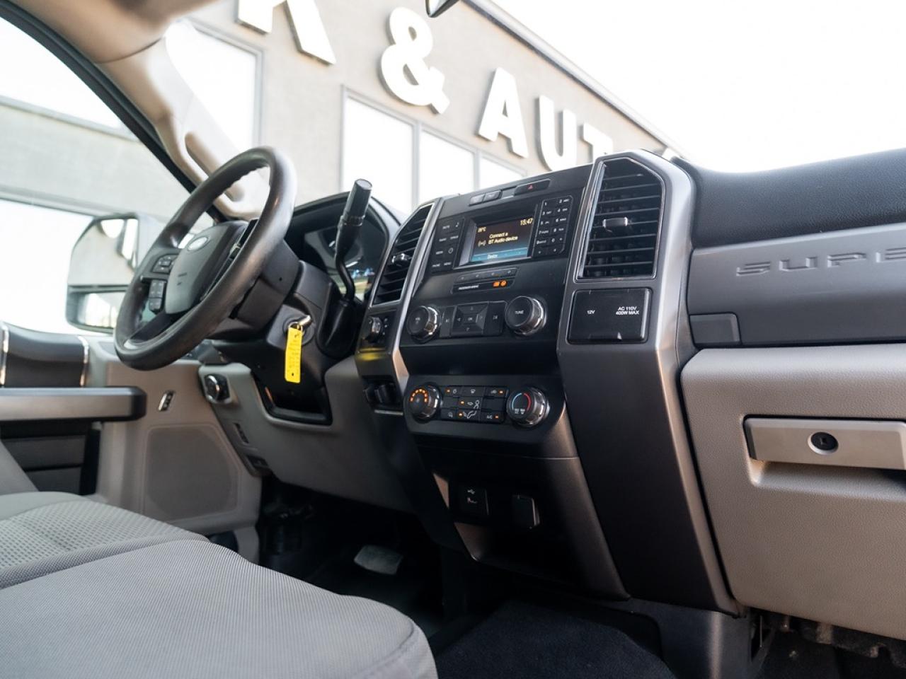2019 Ford SUPER DUTY F-550 DRW XLT F-550 FLATDECK DIESEL Photo49