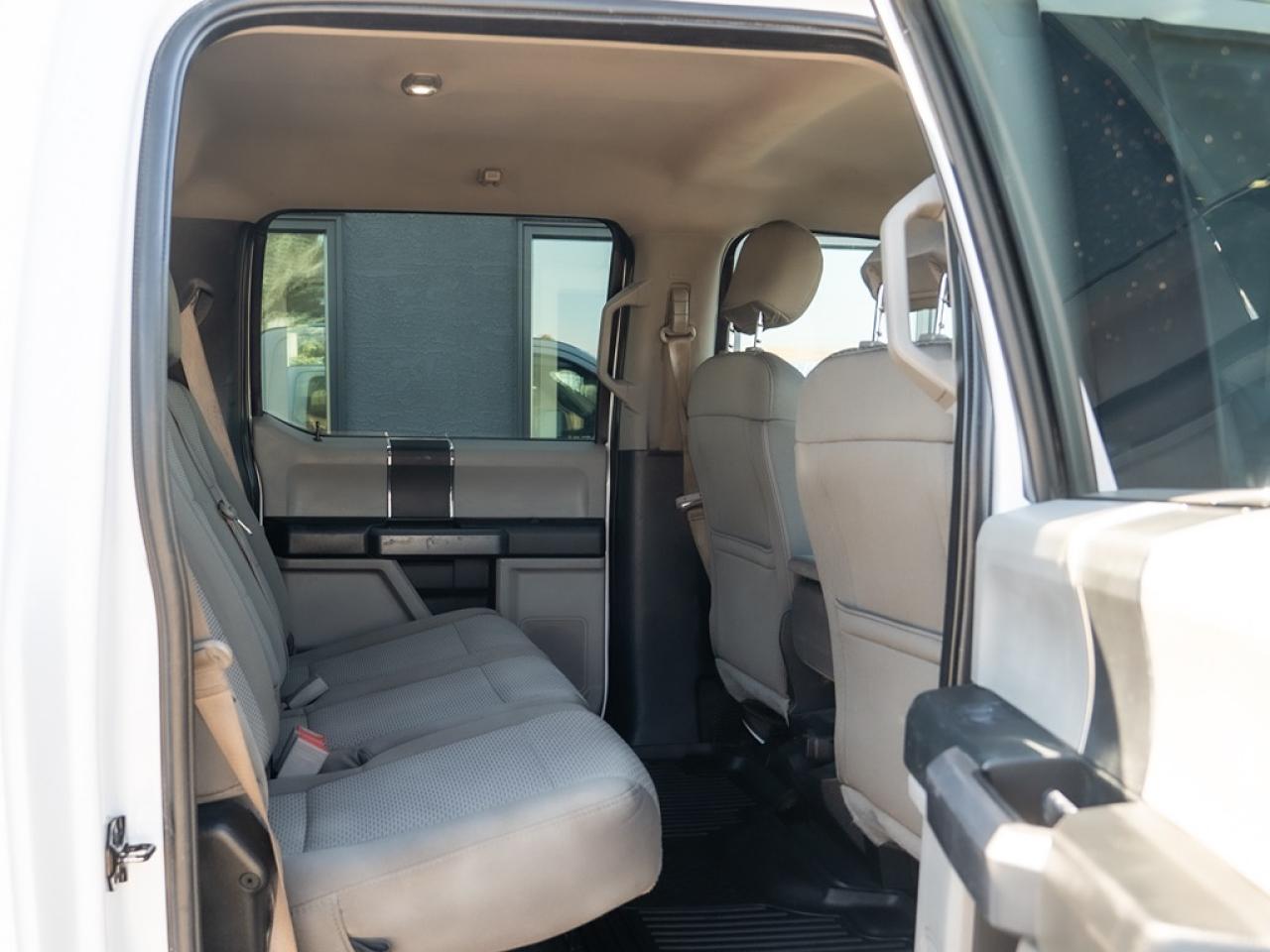2019 Ford SUPER DUTY F-550 DRW XLT F-550 FLATDECK DIESEL Photo22
