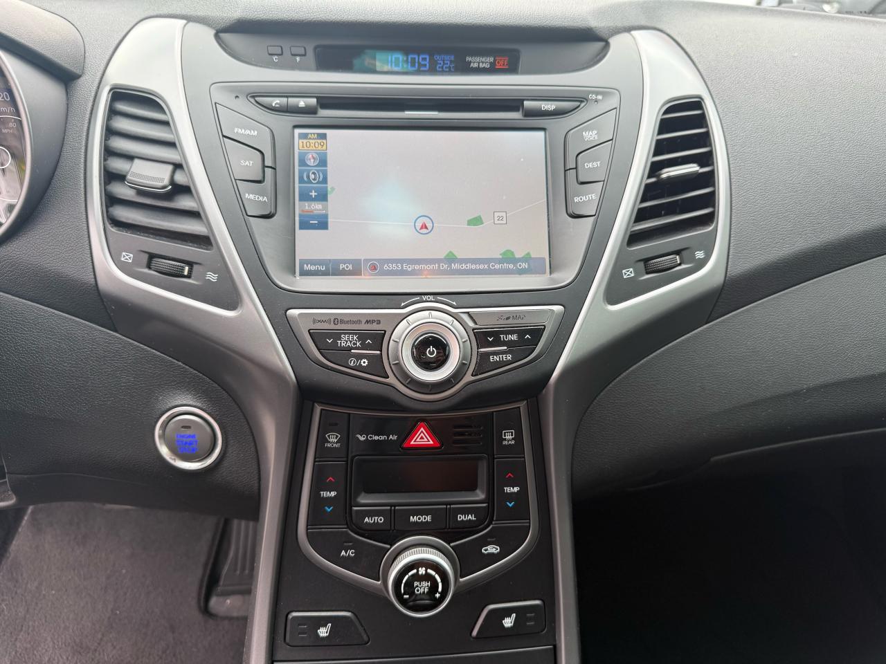 2016 Hyundai Elantra Limited Photo14