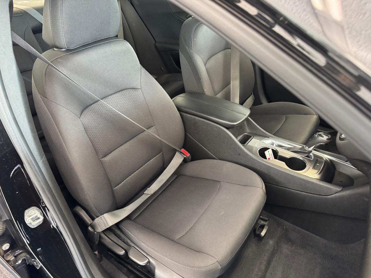 2019 Chevrolet Malibu LT+ApplePlay+Camera+New Tires+CLEAN CARFAX Photo