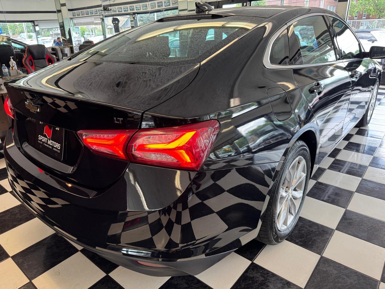 2019 Chevrolet Malibu LT+ApplePlay+Camera+New Tires+CLEAN CARFAX Photo
