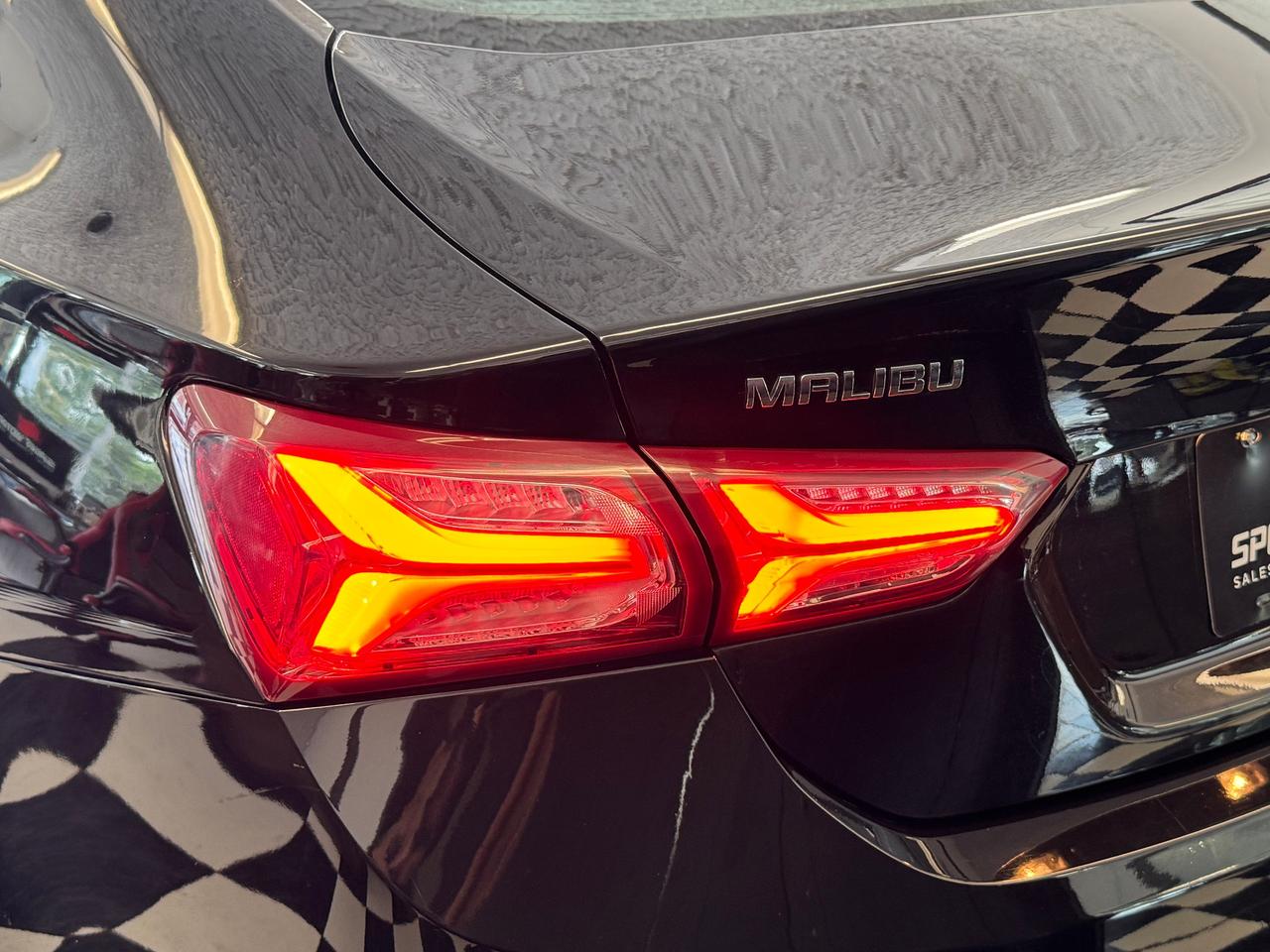 2019 Chevrolet Malibu LT+ApplePlay+Camera+New Tires+CLEAN CARFAX Photo