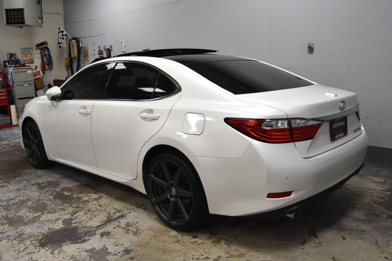 2015 Lexus ES 350  - Photo #5