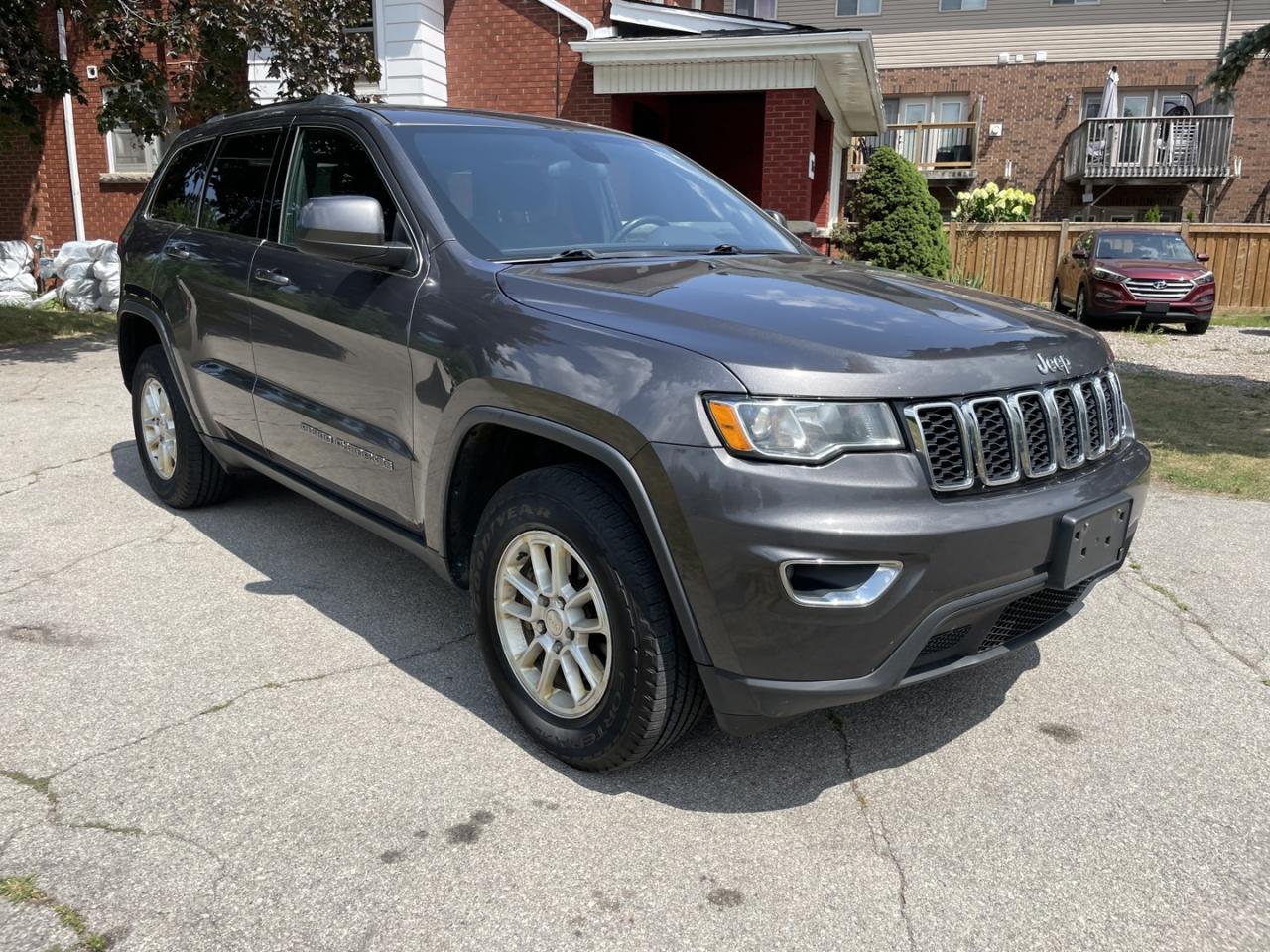 2019 Jeep Grand Cherokee Laredo E 4WD *Clean Carfax* - Photo #8