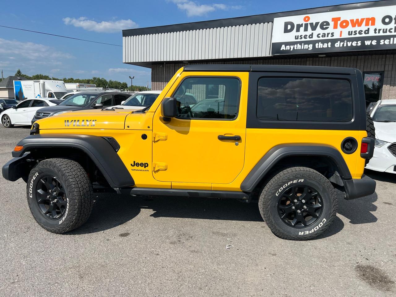2020 Jeep Wrangler Willys 4x4 - Photo #2