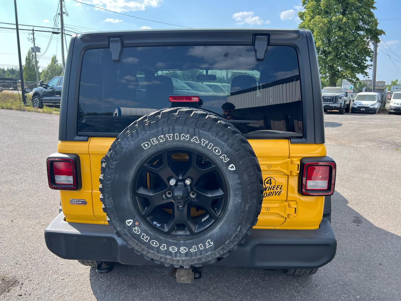 2020 Jeep Wrangler Willys 4x4 Photo3