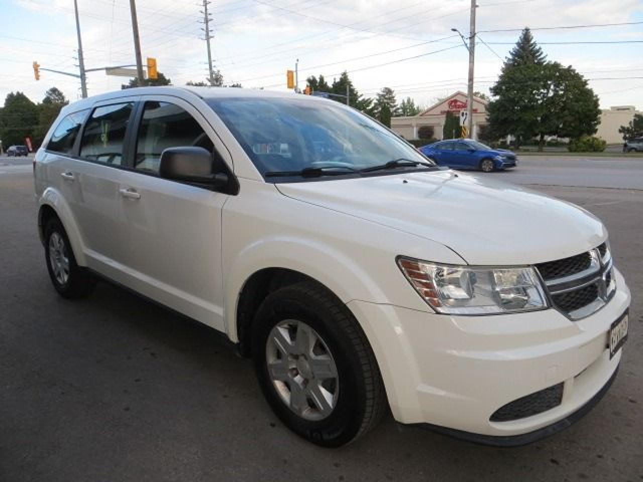 2011 Dodge Journey CERTIFIED, ONLY 53,000KM, CLEAN CARFAX, 1 OWNER - Photo #4