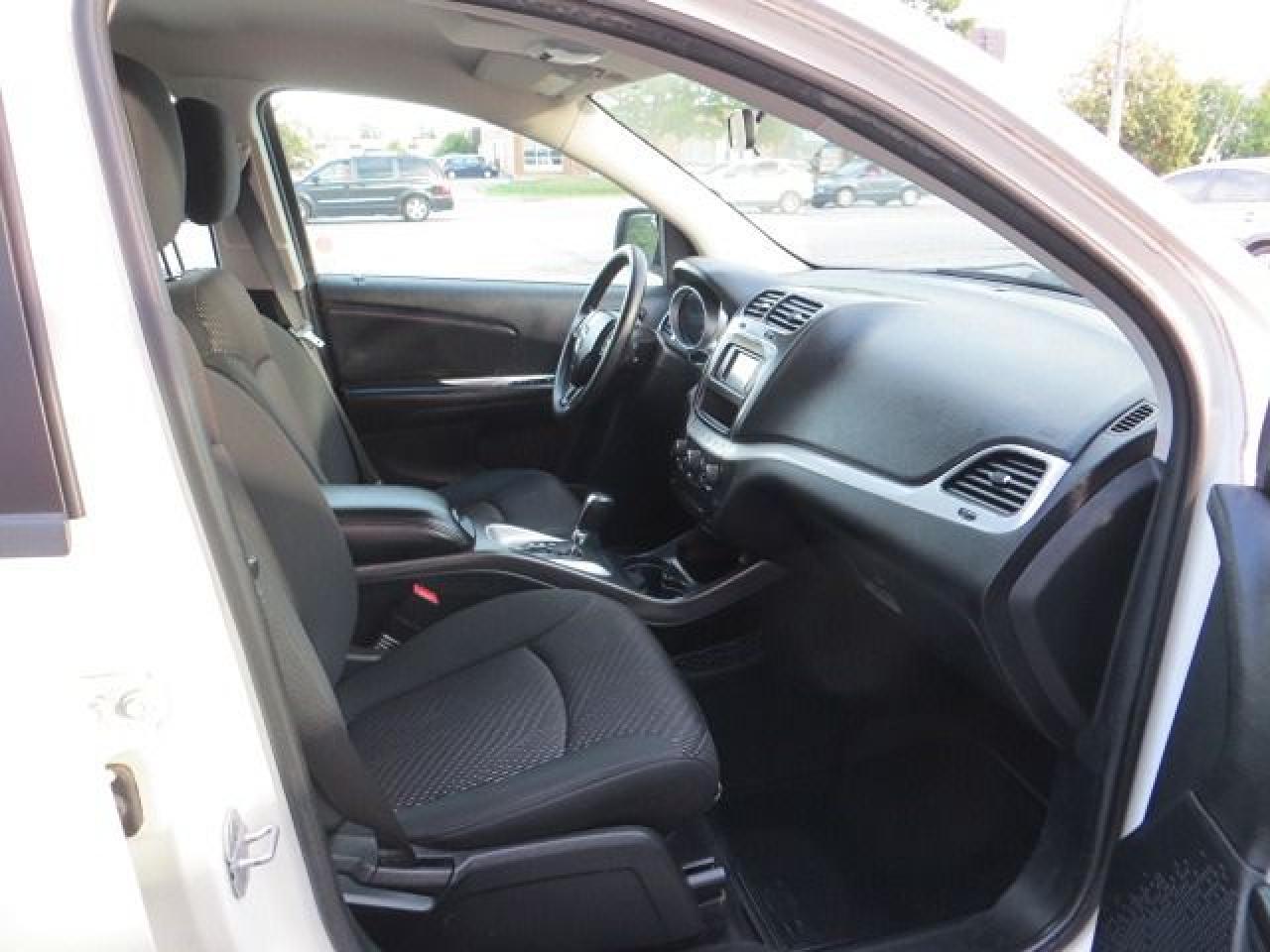 2011 Dodge Journey CERTIFIED, ONLY 53,000KM, CLEAN CARFAX, 1 OWNER - Photo #12