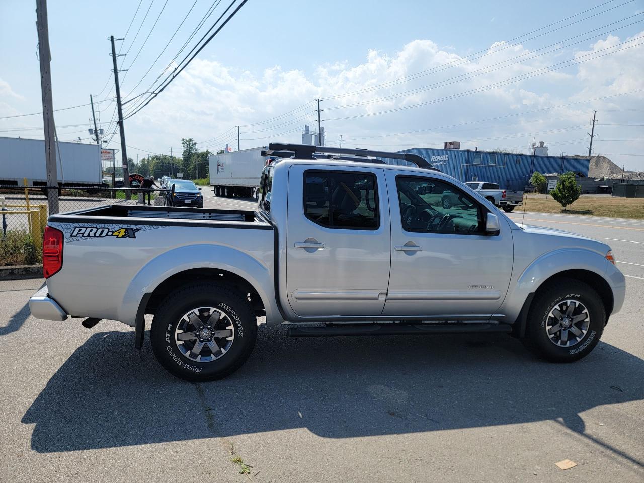 2017 Nissan Frontier Pro-4X Photo3