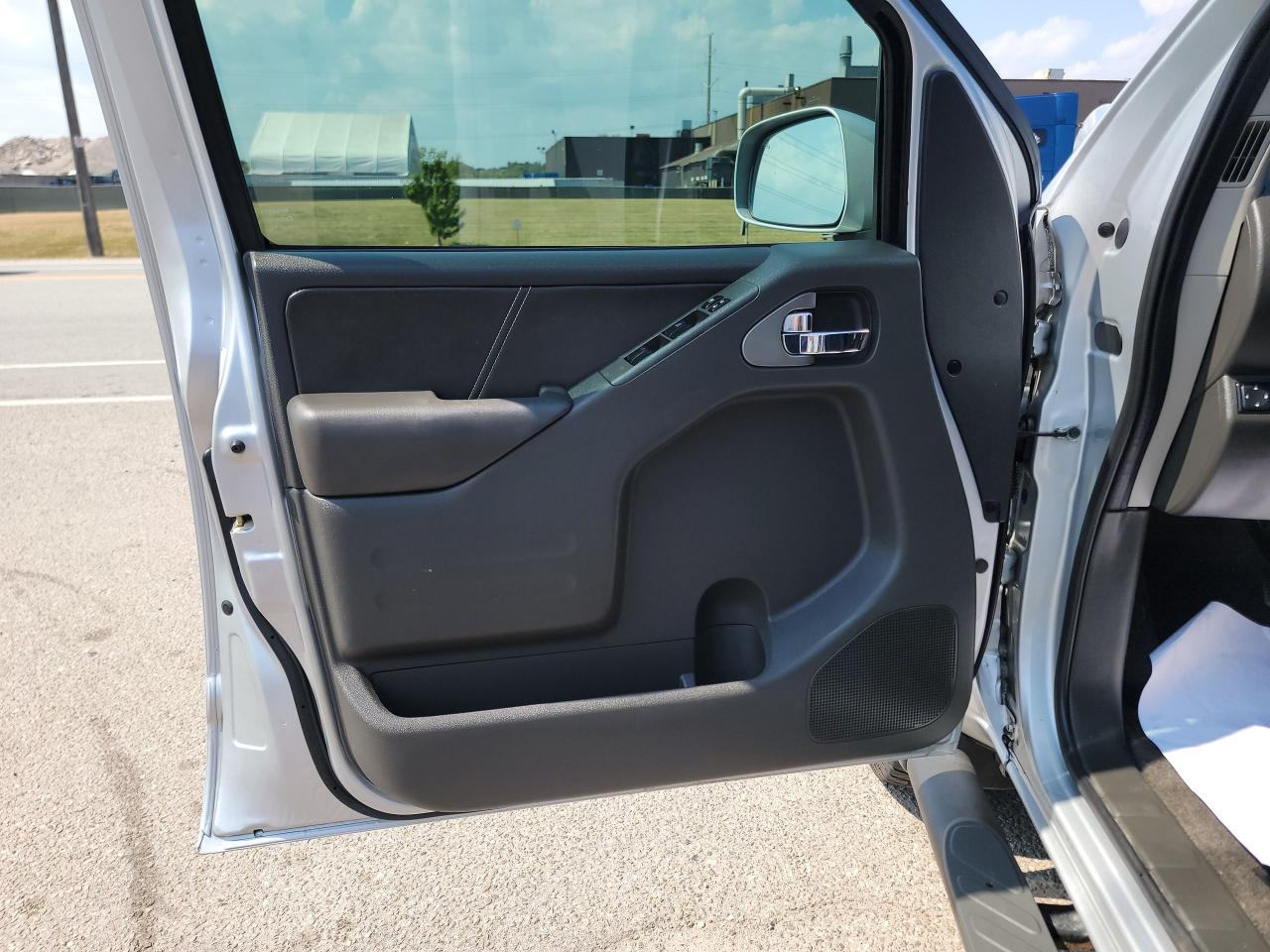 2017 Nissan Frontier Pro-4X - Photo #12