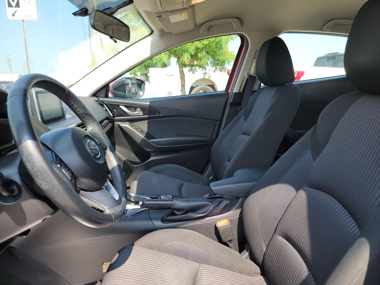2015 Mazda MAZDA3 GS - Photo #10