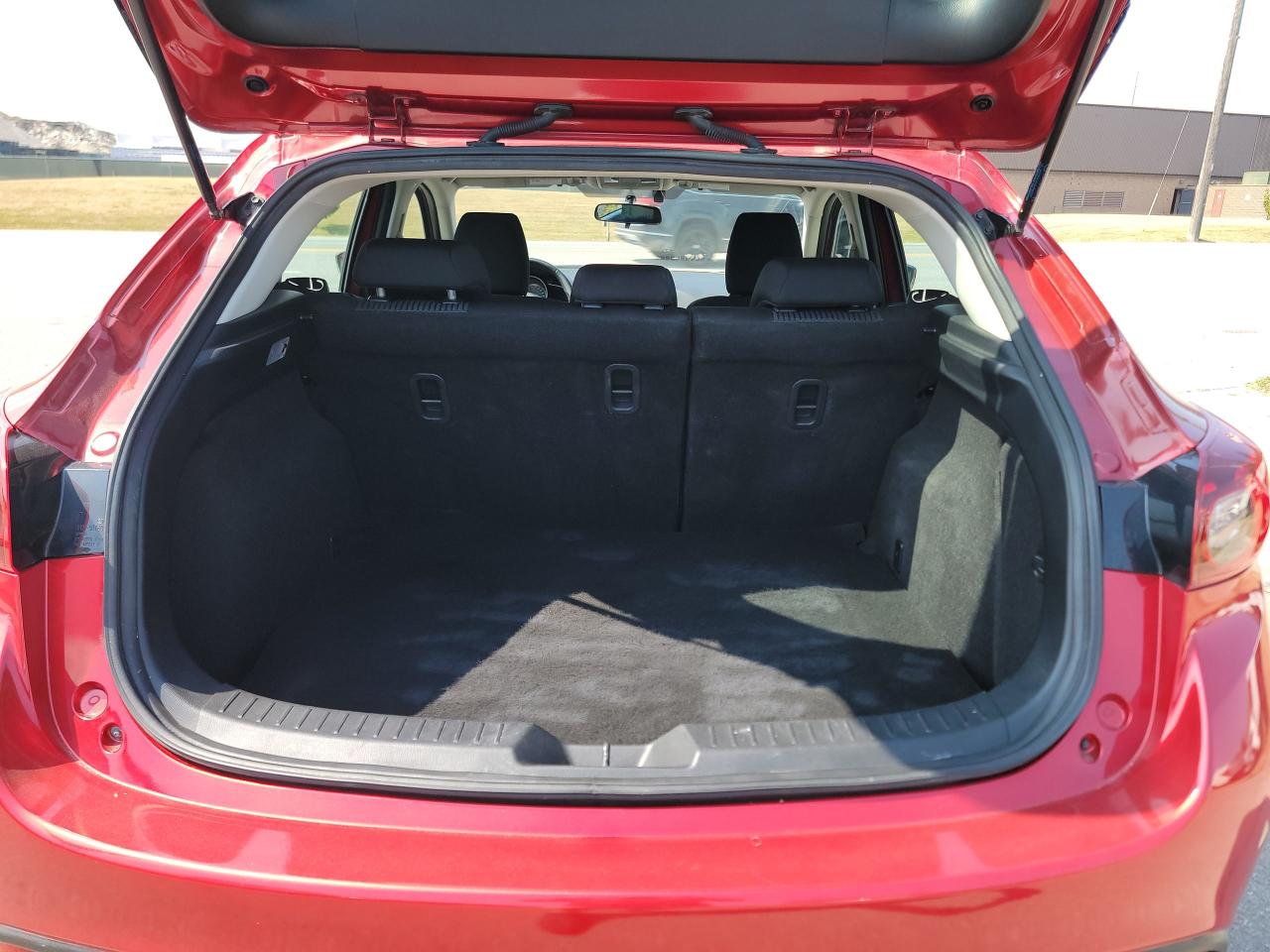 2015 Mazda MAZDA3 GS - Photo #14