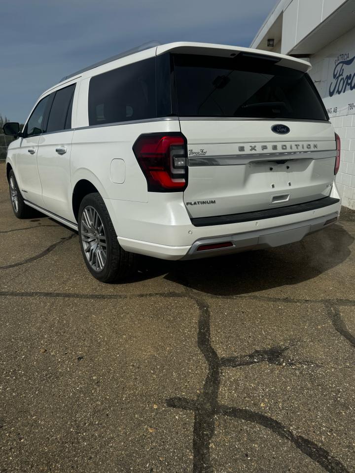 2023 Ford Expedition Platinum Max Photo5