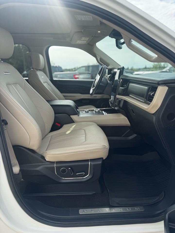 2023 Ford Expedition Platinum Max Photo5