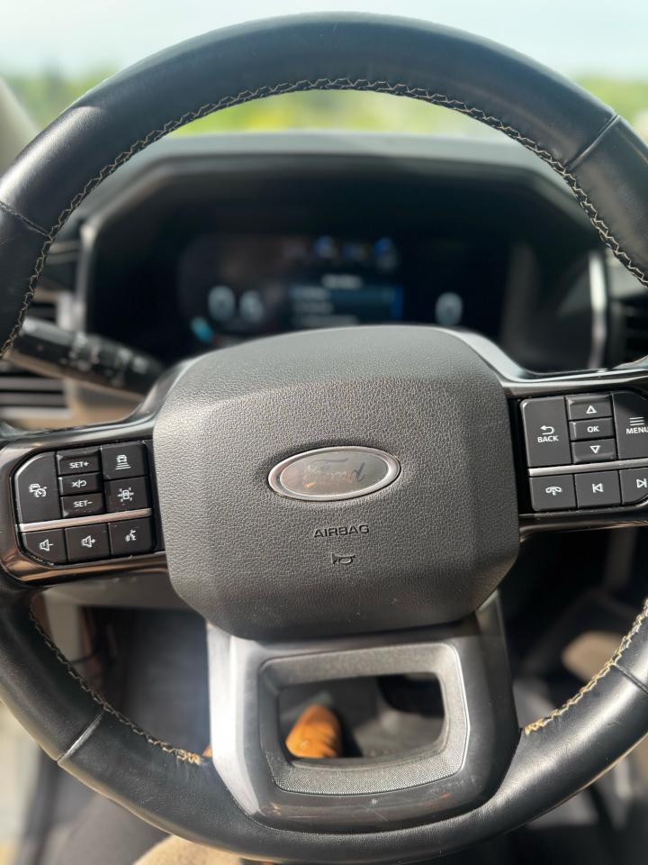 2023 Ford Expedition Platinum Max Photo5
