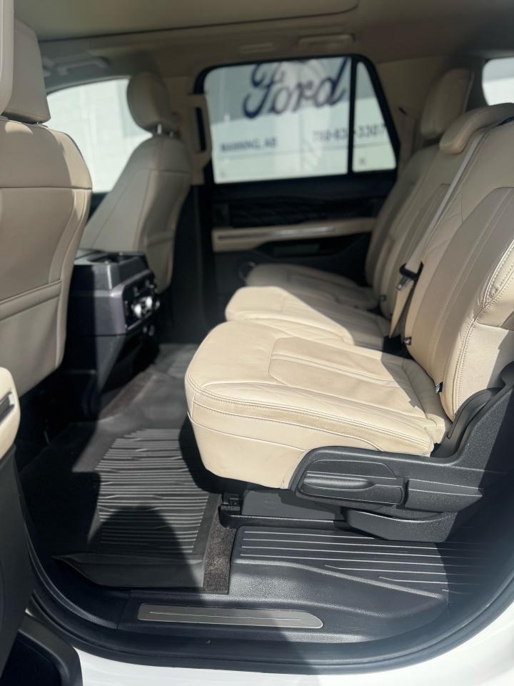 2023 Ford Expedition Platinum Max Photo5
