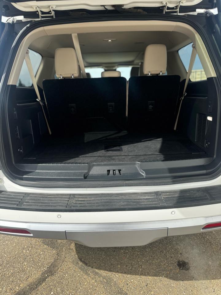2023 Ford Expedition Platinum Max Photo5