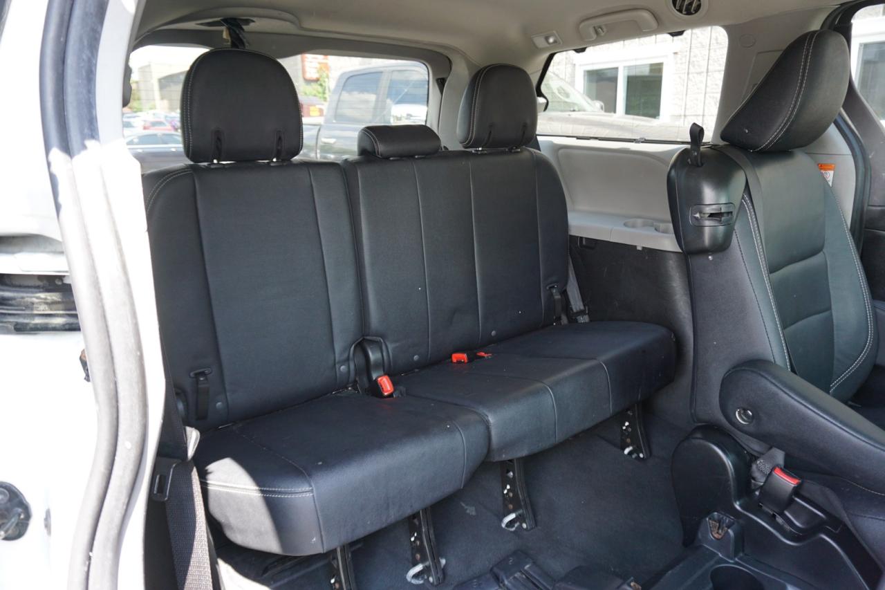 2020 Toyota Sienna V6 SE CERTIFIED *8 SEATS*FREE ACCIDENT* CAMERA BLUETOOTH HEATED LEATHER B.SPOT CRUISE ALLOYS - Photo #17