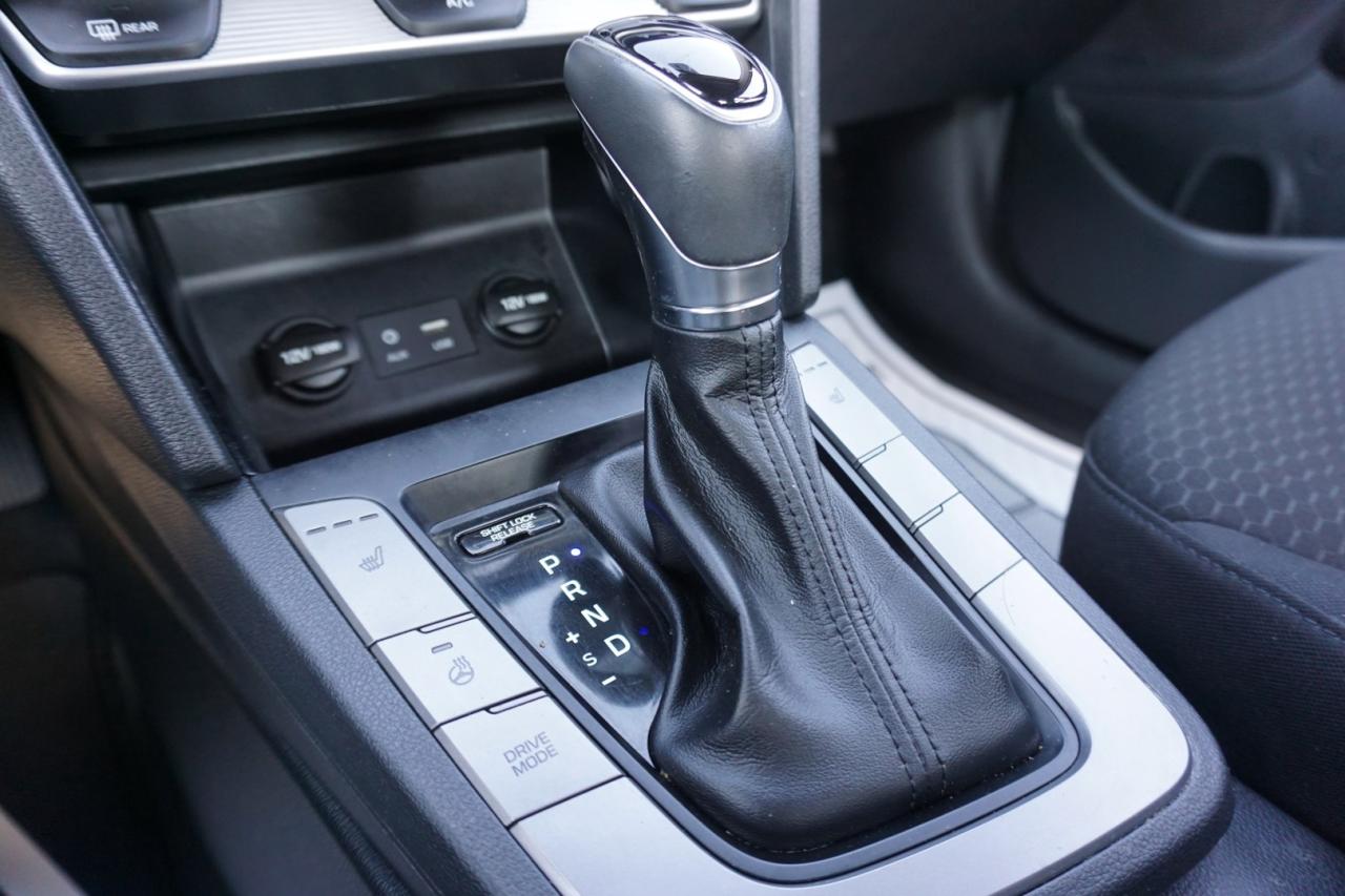 2020 Hyundai Elantra SEL CERTIFIED *ACCIDENT FREE*HYUNDAI MAINTAIN* CAMERA BLUETOOTH HEATED B.SPOT CRUISE ALLOYS - Photo #19