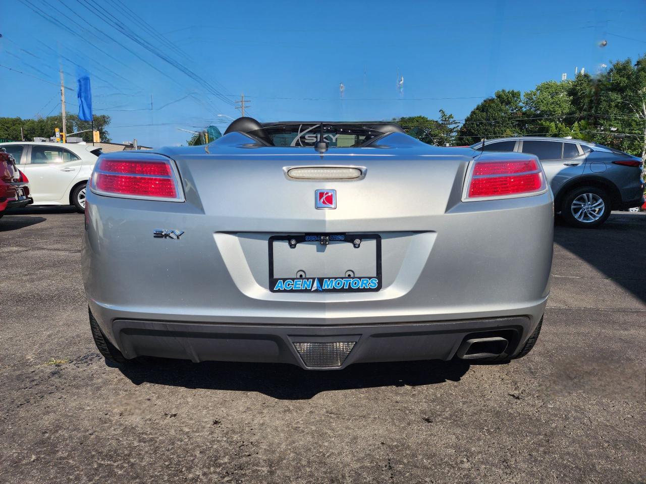 2009 Saturn Sky Roadster Photo4