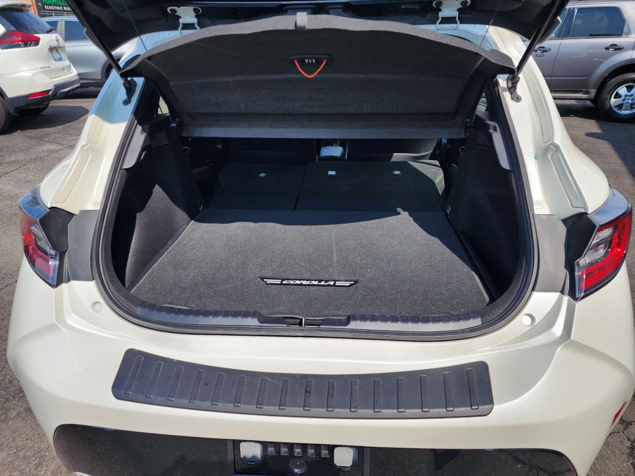2009 Saturn Sky Roadster - Photo #29