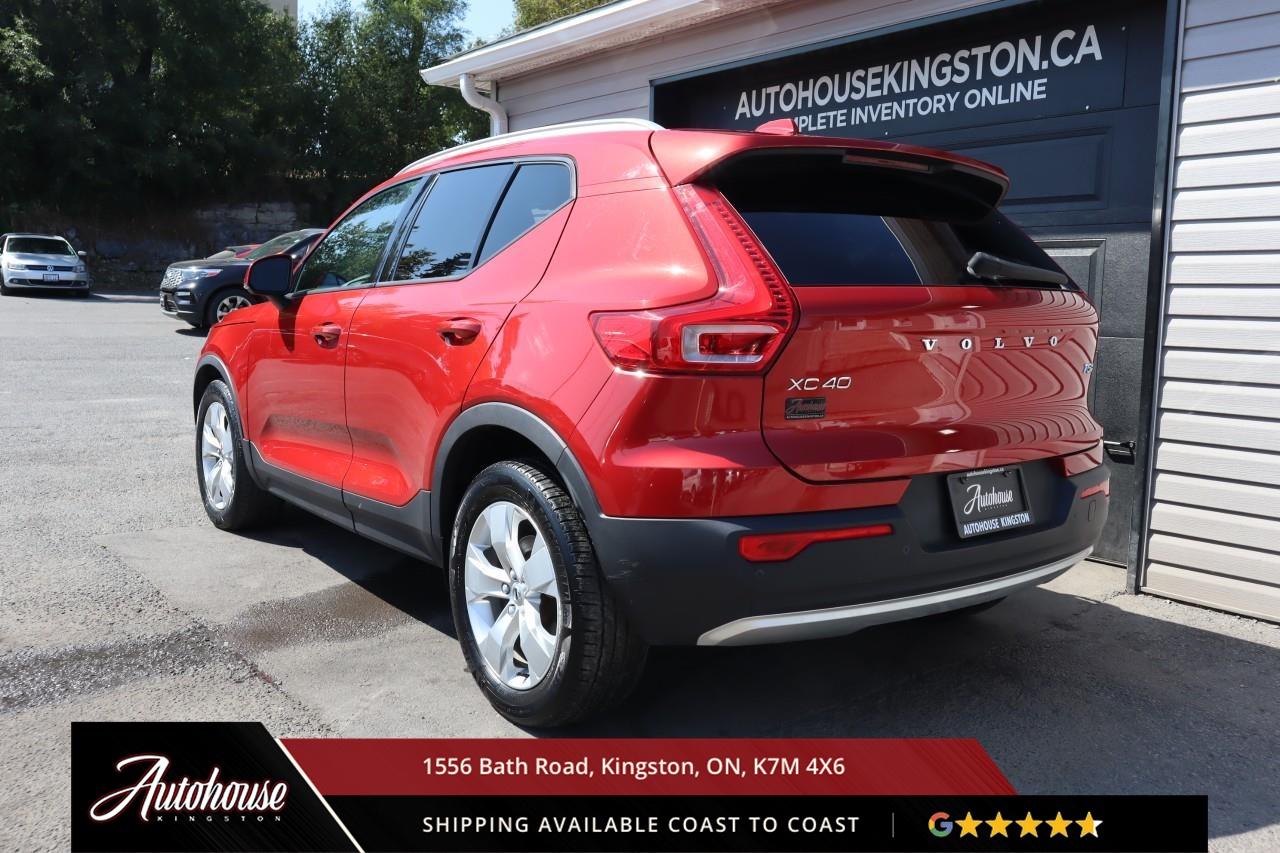 2021 Volvo XC40 T5 Momentum LEATHER - APPLE CARPLAY/ ANDROID AUTO Photo