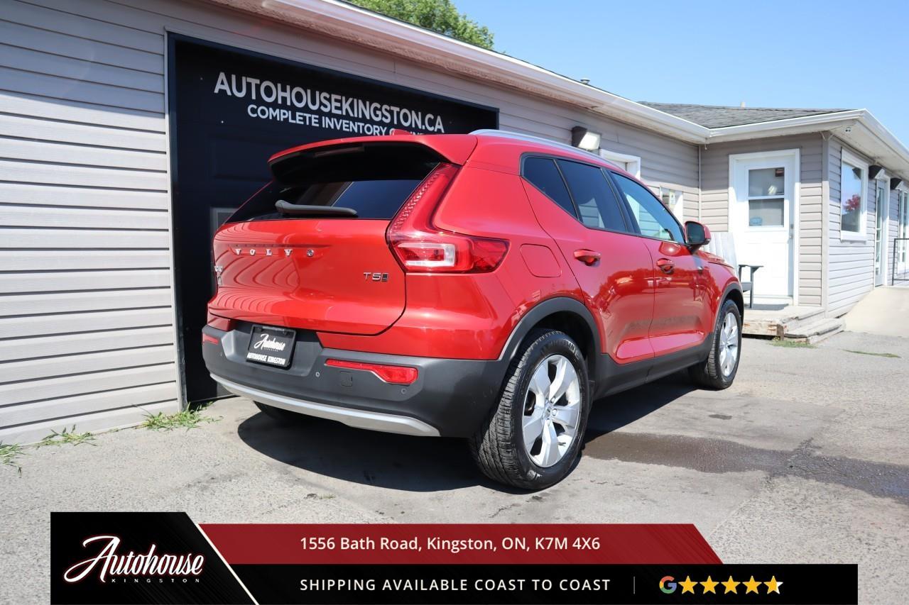 2021 Volvo XC40 T5 Momentum LEATHER - APPLE CARPLAY/ ANDROID AUTO Photo