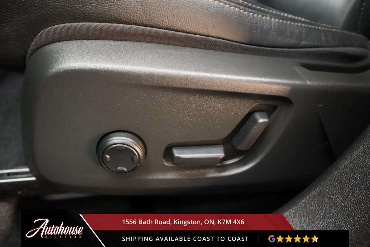 2021 Volvo XC40 T5 Momentum LEATHER - APPLE CARPLAY/ ANDROID AUTO Photo