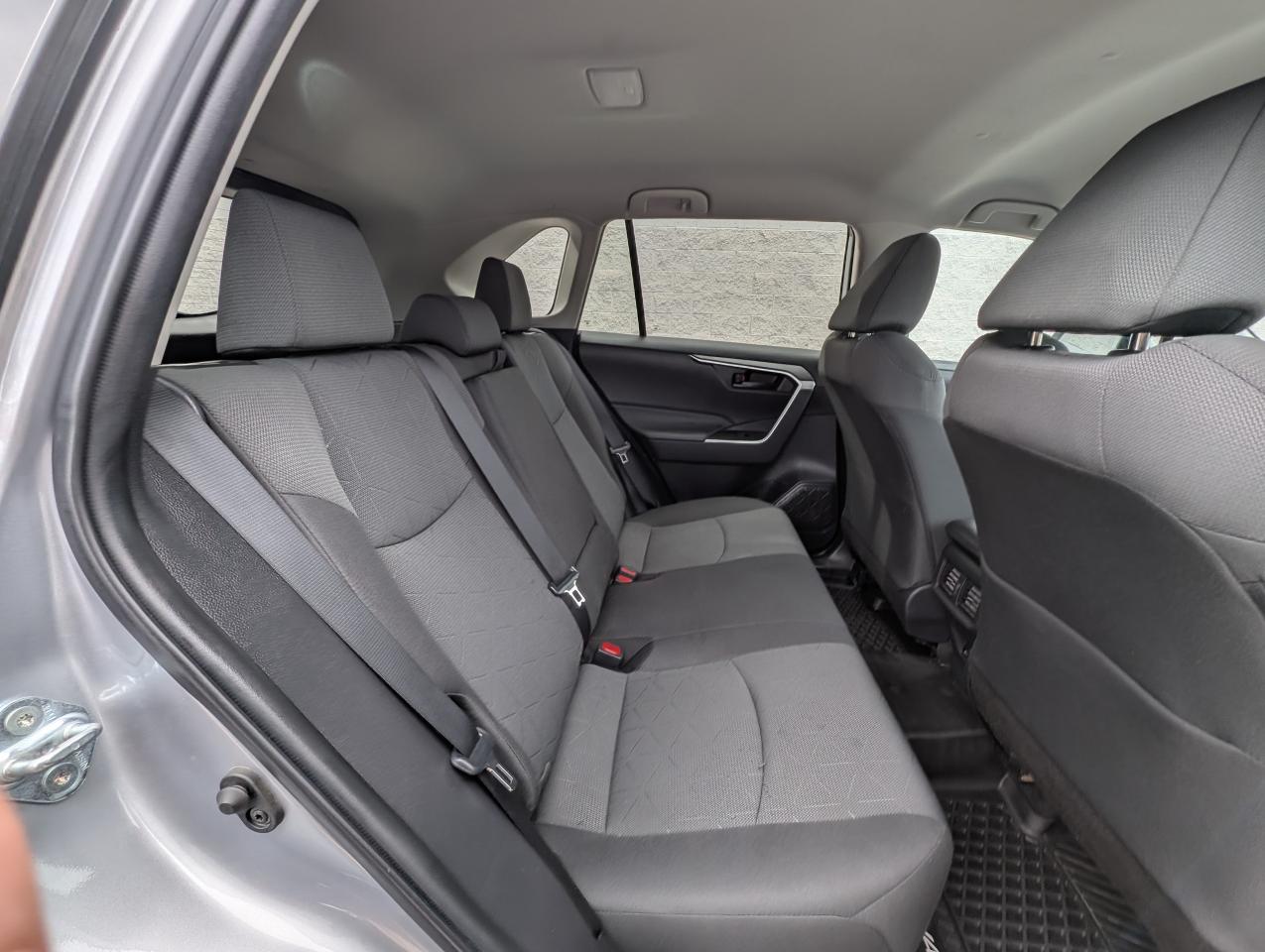 2023 Toyota RAV4 LE Photo