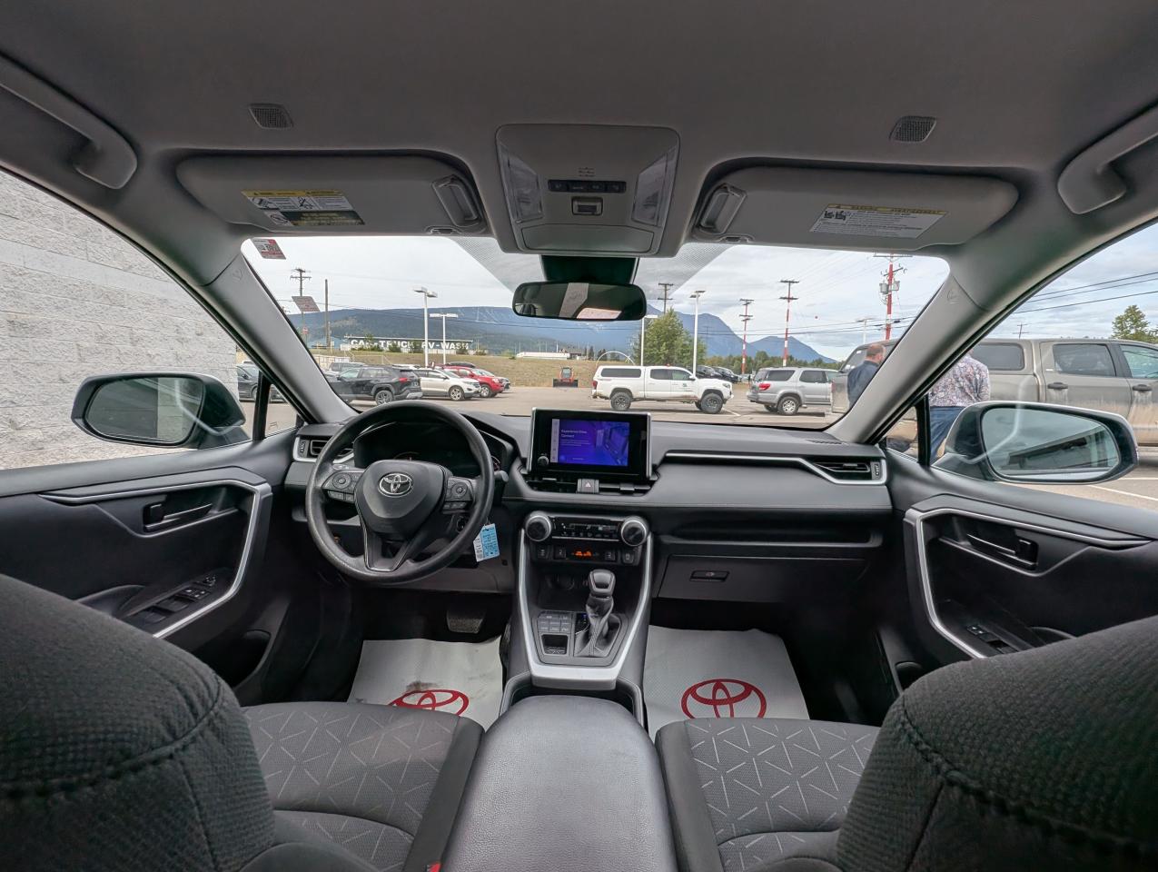 2023 Toyota RAV4 LE Photo