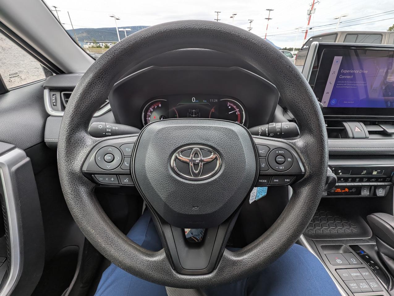 2023 Toyota RAV4 LE Photo