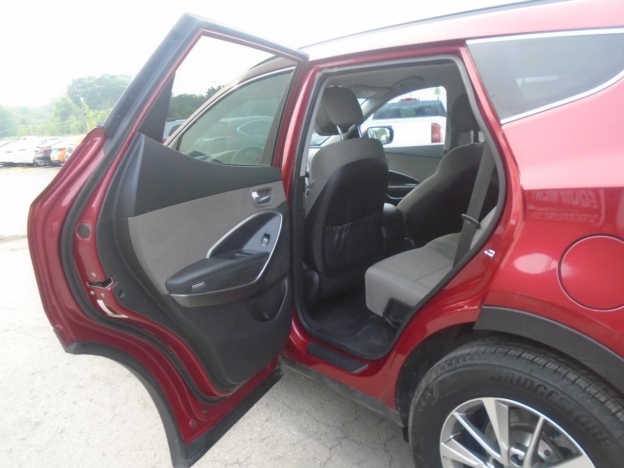 2018 Hyundai Santa Fe Sport 2.4L AWD + TOW PKG Photo