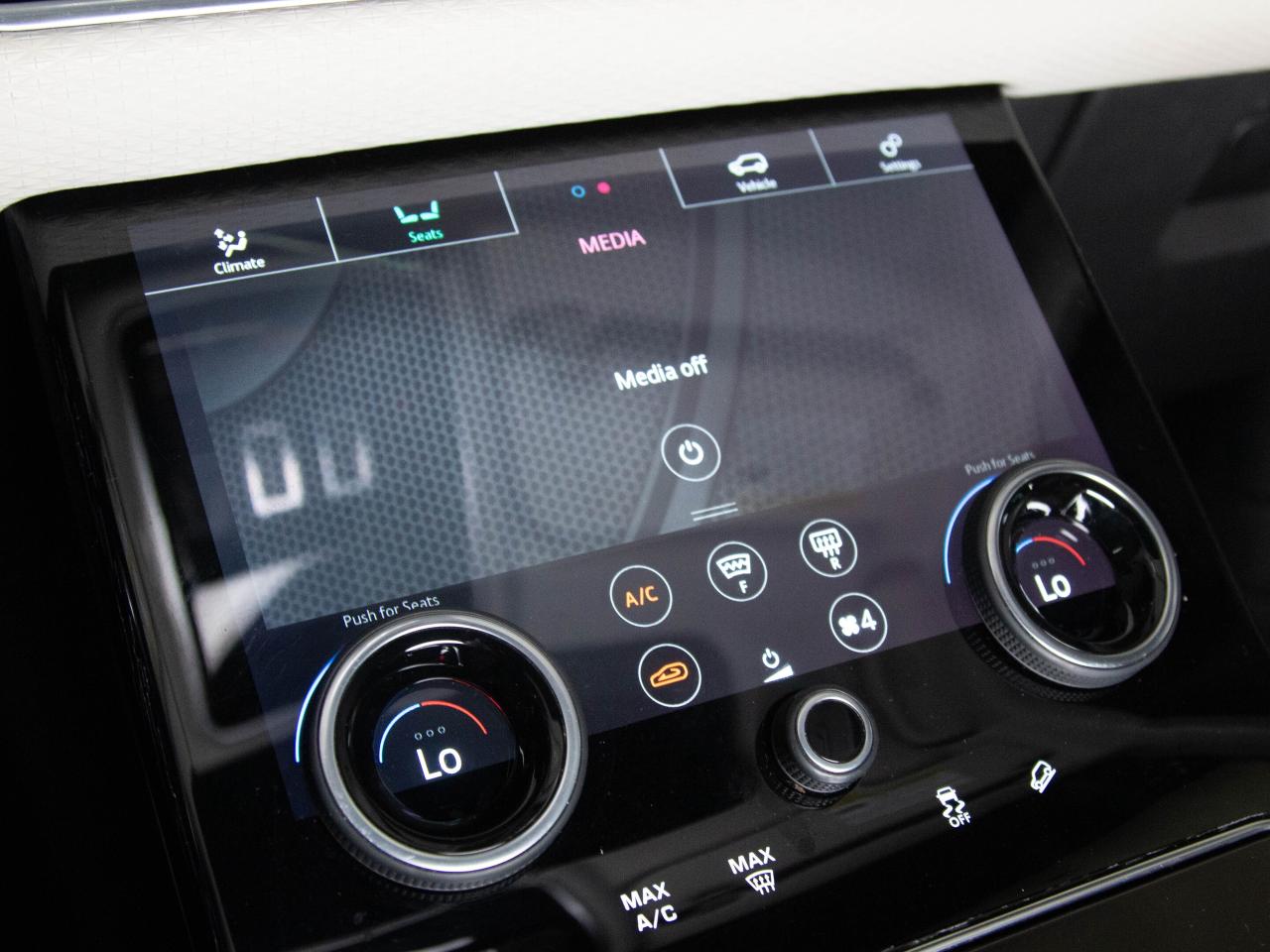 2018 Land Rover Range Rover Velar P380 | R-DYNAMIC | MERIDIAN | 21"RIM | HEATED/VENT Photo