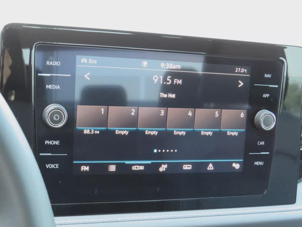 2025 Volkswagen Jetta Highline (**SAFETY/CERTIFIED!!**CLEAN TITLE/NO ACCIDENTS!!**ALLOY RIMS**LEATHER**NAVIGATION**REMOTE START**SUNROOF**POWER SEATS**HEATED SEATS**DUAL CLIMATE CONTROL**ANDROID AUTO/APPLE CARPLAY**PUSH BUTTON START**BLUEOOTH**CRUISE CONTROL**) Photo