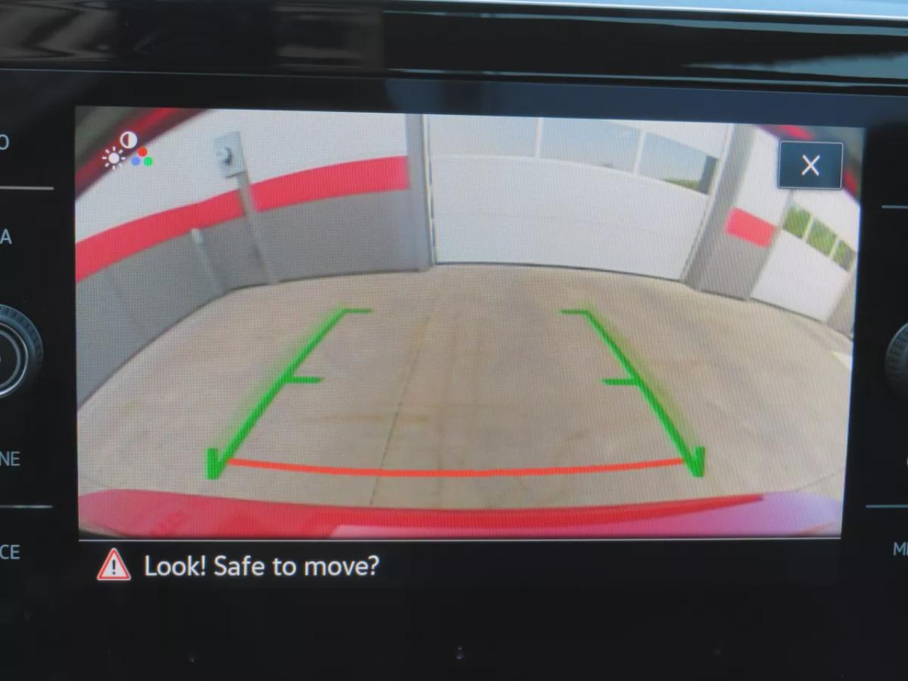 2025 Volkswagen Jetta Highline (**SAFETY/CERTIFIED!!**CLEAN TITLE/NO ACCIDENTS!!**ALLOY RIMS**LEATHER**NAVIGATION**REMOTE START**SUNROOF**POWER SEATS**HEATED SEATS**DUAL CLIMATE CONTROL**ANDROID AUTO/APPLE CARPLAY**PUSH BUTTON START**BLUEOOTH**CRUISE CONTROL**) Photo