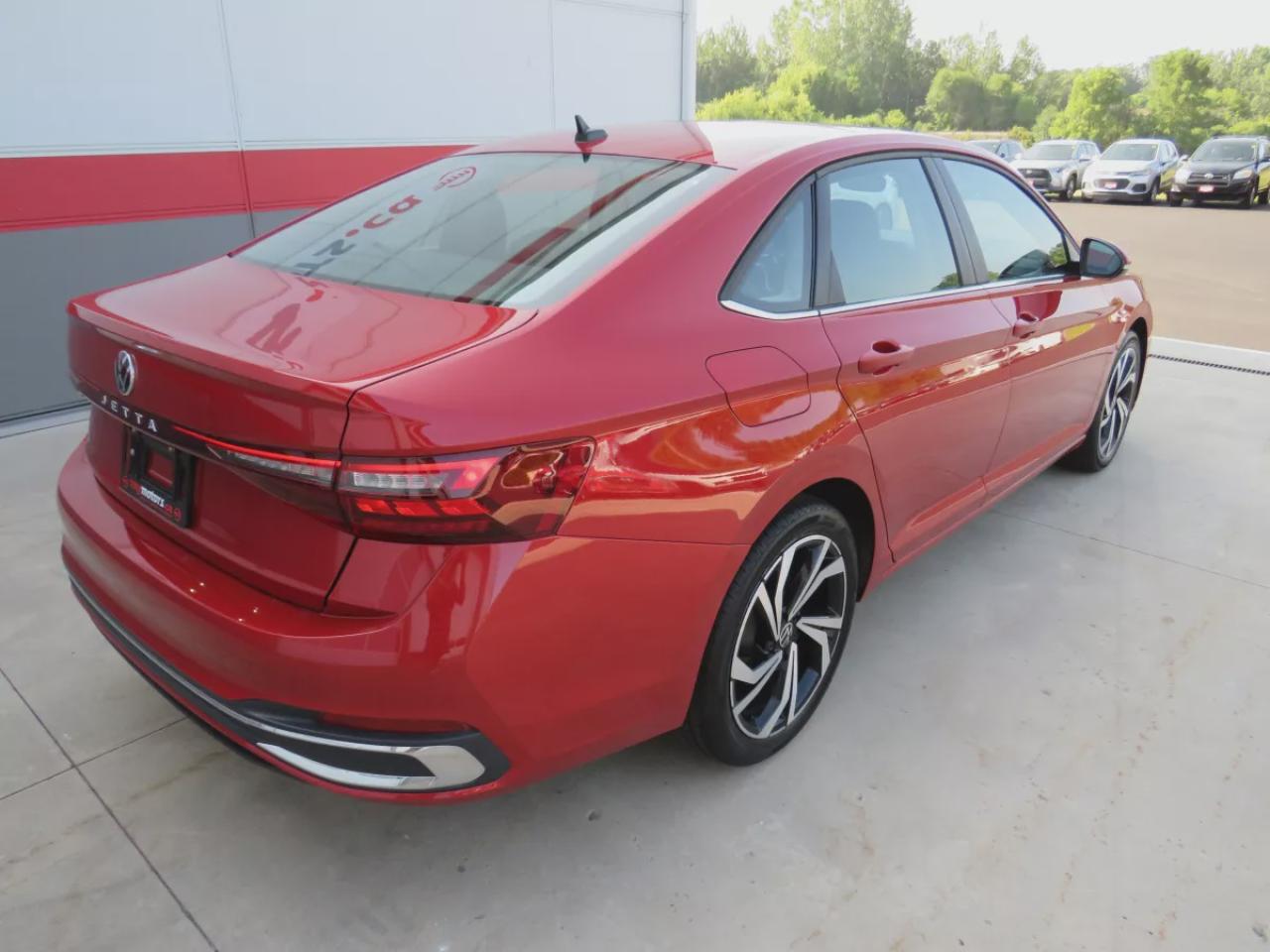 2025 Volkswagen Jetta Highline (**SAFETY/CERTIFIED!!**CLEAN TITLE/NO ACCIDENTS!!**ALLOY RIMS**LEATHER**NAVIGATION**REMOTE START**SUNROOF**POWER SEATS**HEATED SEATS**DUAL CLIMATE CONTROL**ANDROID AUTO/APPLE CARPLAY**PUSH BUTTON START**BLUEOOTH**CRUISE CONTROL**) Photo