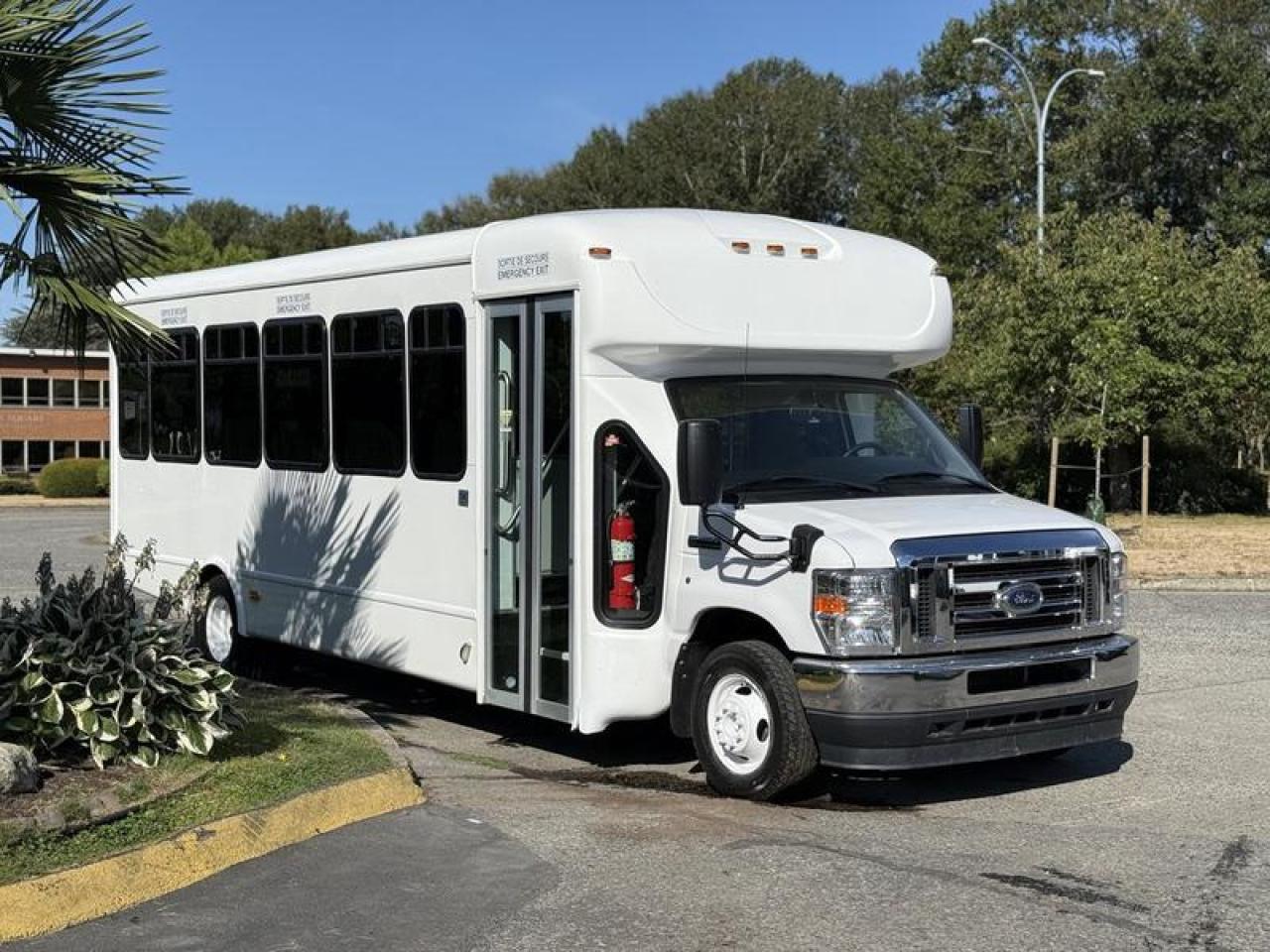 Used 2021 Ford Econoline E450 23-Passenger Bus for sale in Burnaby, BC