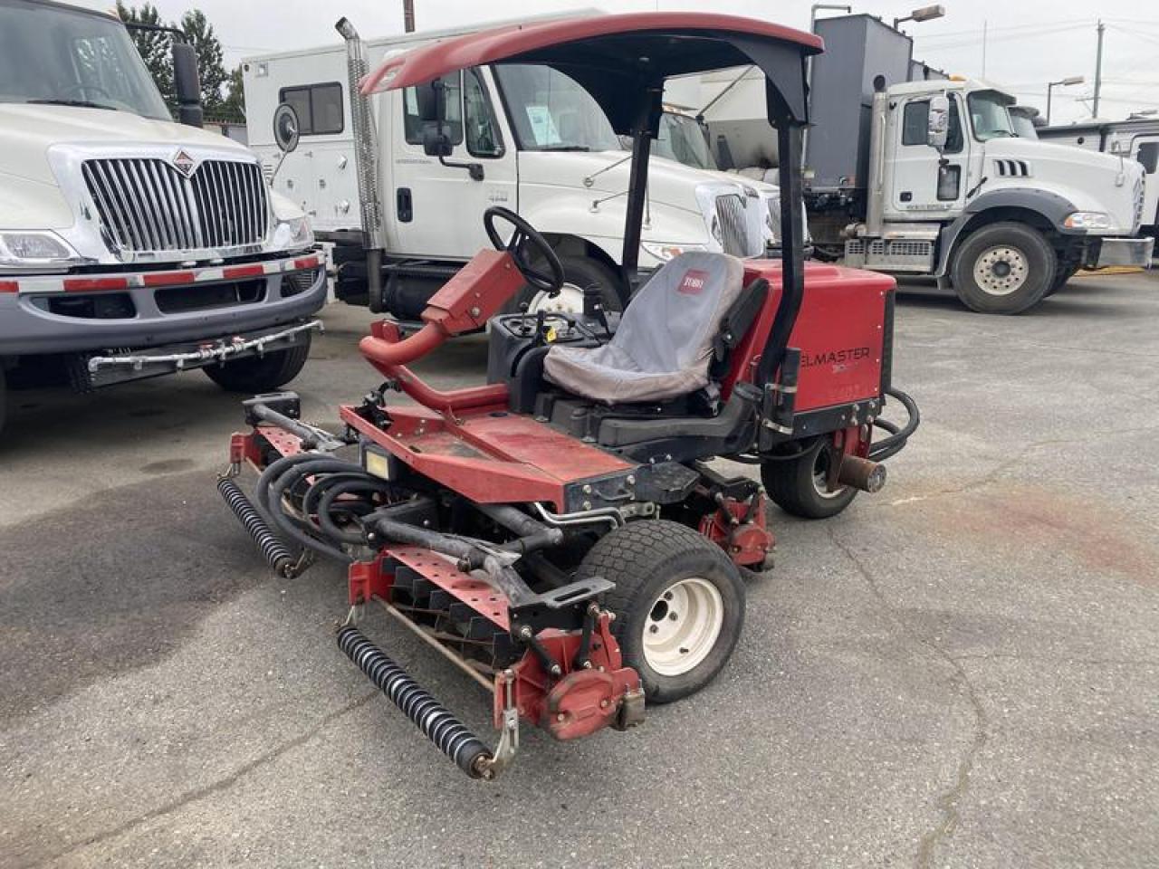 Used 2011 TORO Reelmaster 3100-D Triplex Ride on Reel Mower for sale in Burnaby, BC