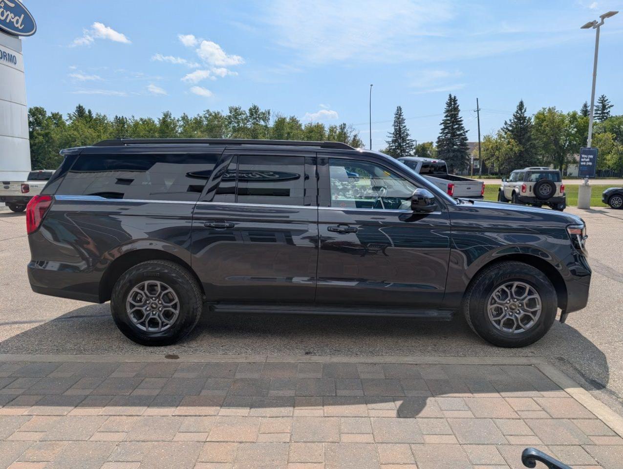 2025 Ford Expedition Active Max Photo4