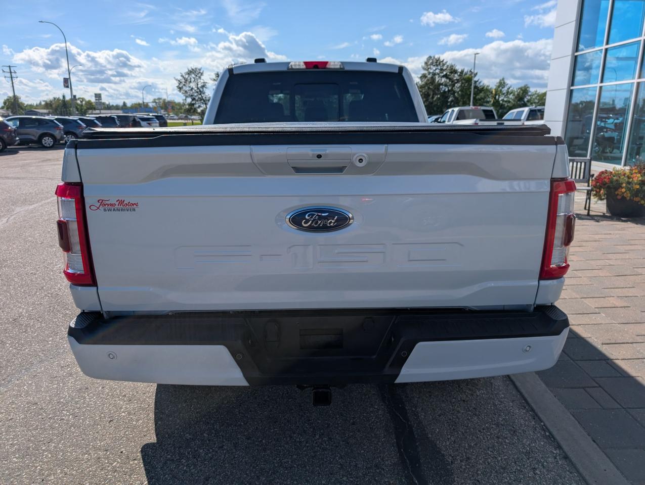 2022 Ford F-150 Lariat Photo5